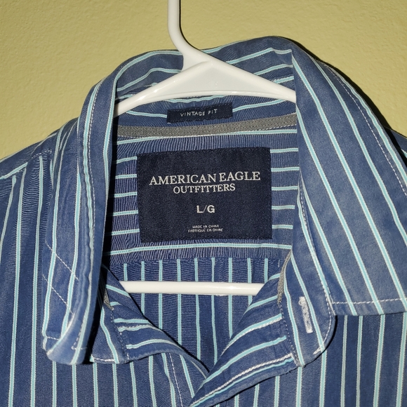 🔳🟢American Eagle button up - Picture 2 of 4